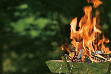 BONFIRE 焚火