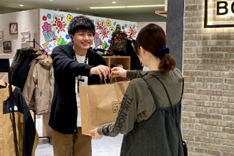 ネットで注文、お店で受け取りができる