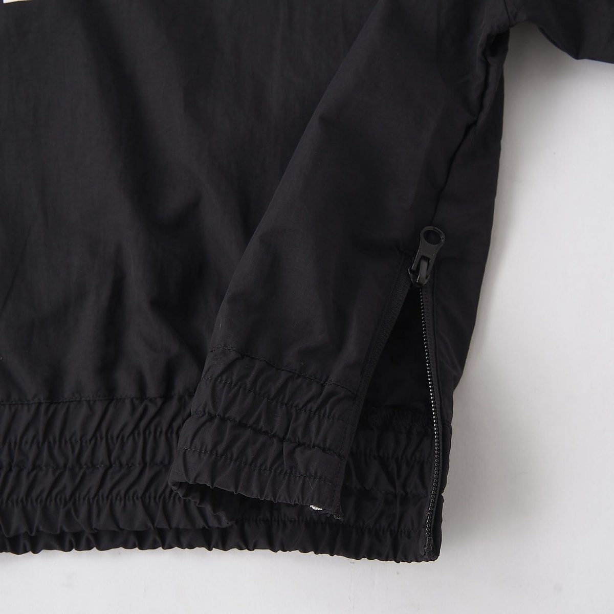 FILAプルオーバー