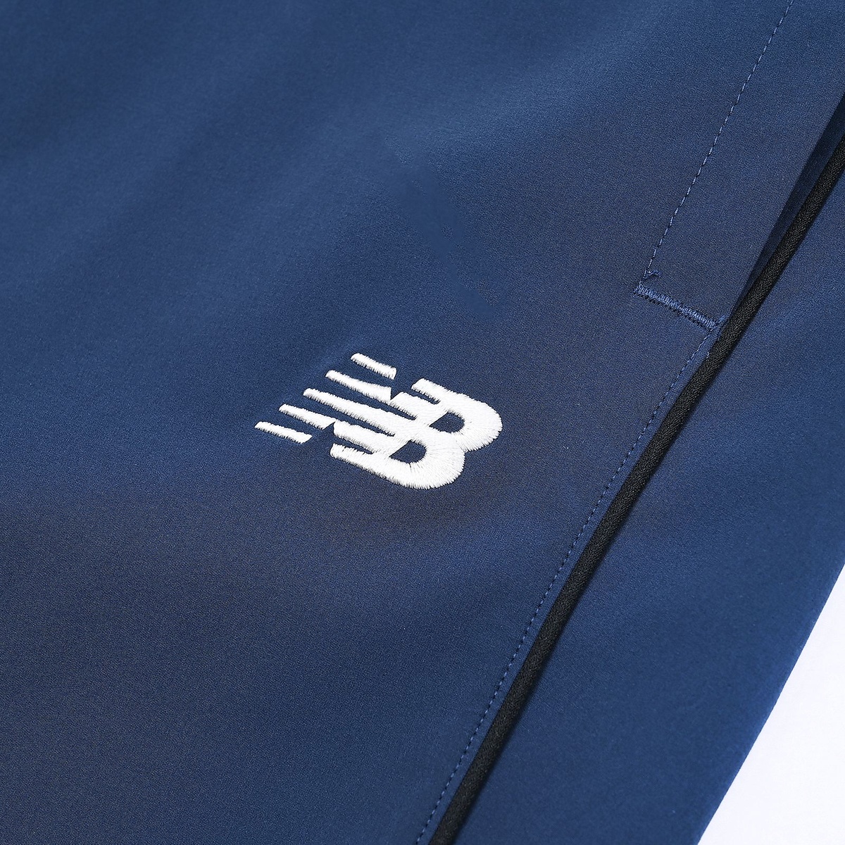 ウーブントラックスジョガーパンツ