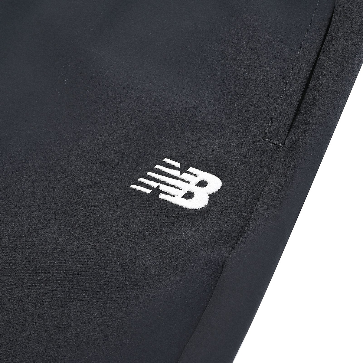 ストレッチウーブンジョガー