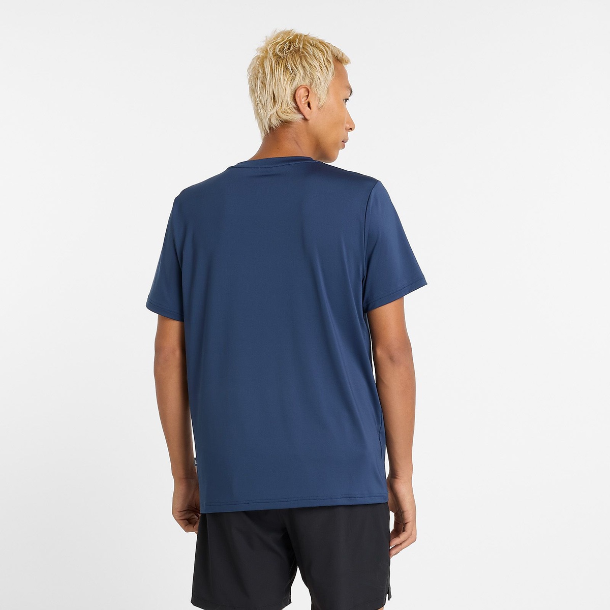 Linear ロゴ パフォーマンスショートスリーブTシャツ