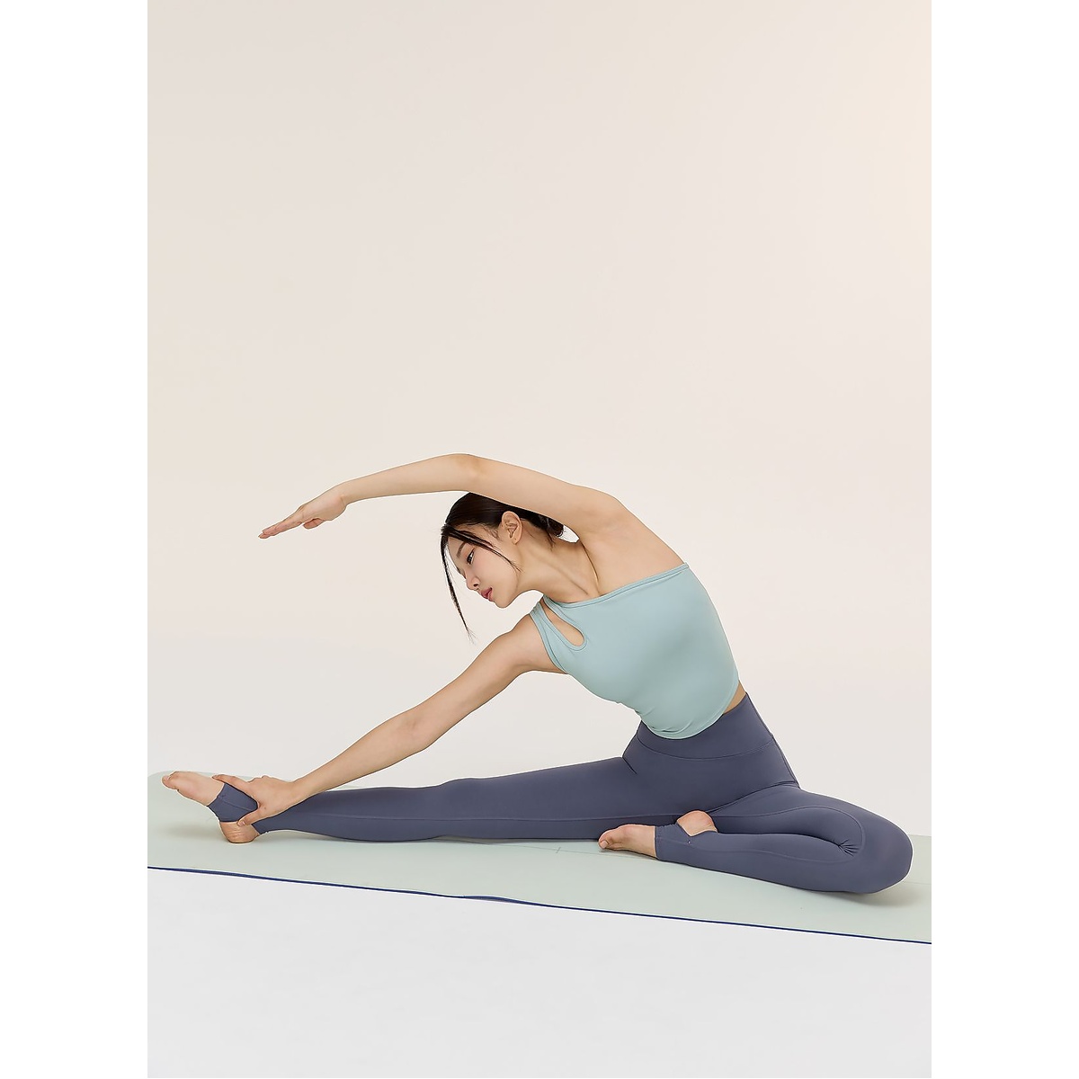 XELLA INTENSION トレンカレギンス