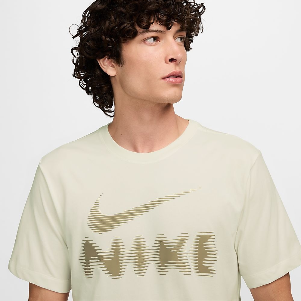 AS M NK DF TEE BRAND READ