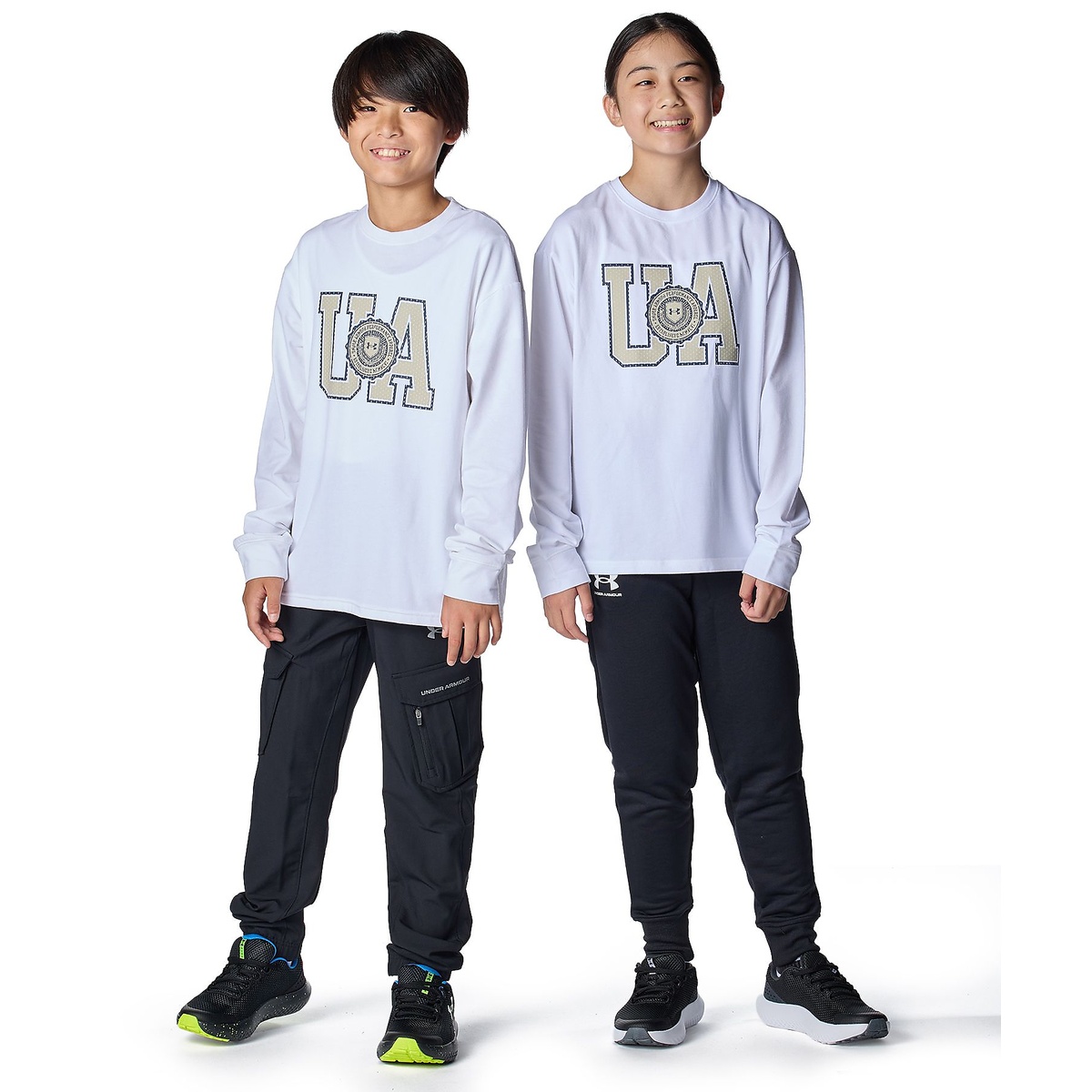 UA PERFORMANCE COTTON VARSITY LOGO LONG SLEEVE T-SHIRT