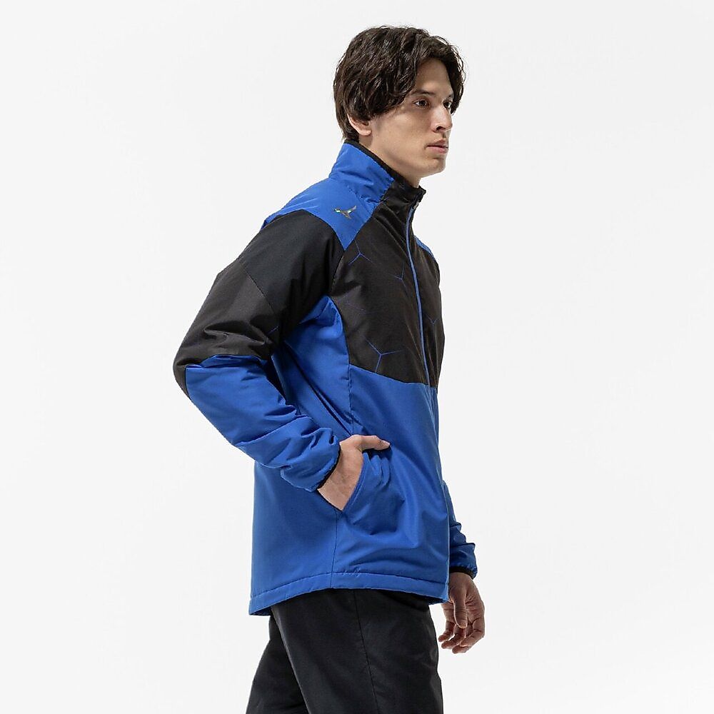 ウォーマージャケット