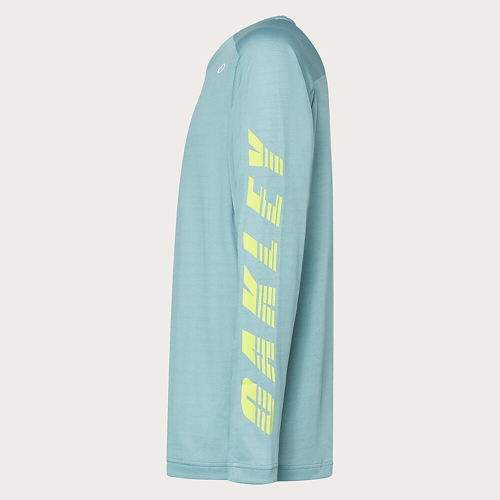 SLANT LOGO PRINT L/S TEE 12.0