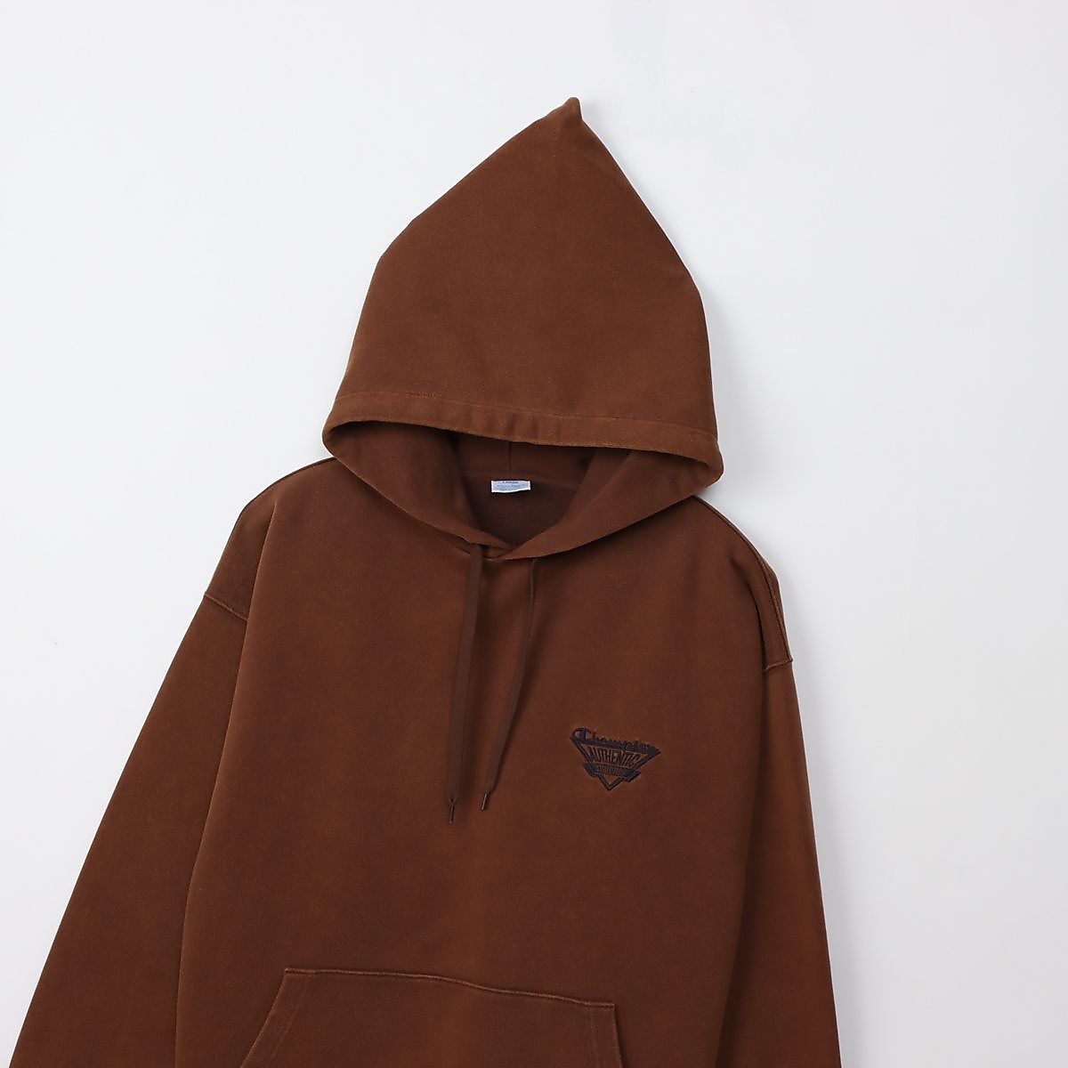 HOODED SWEATSHIRT