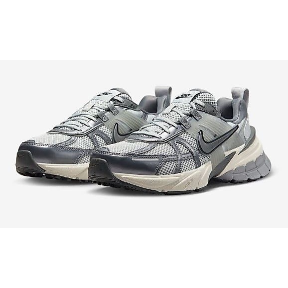 ナイキ ウィメンズ V2K ラン