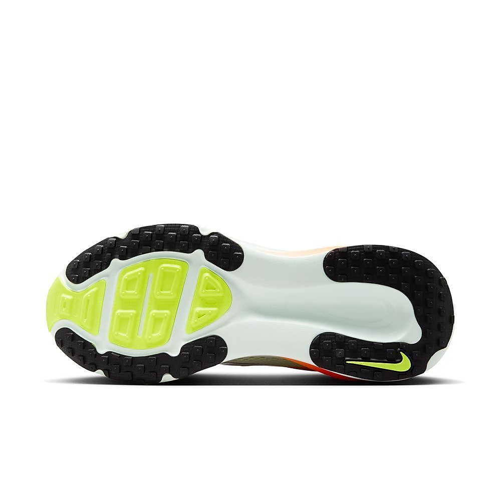 ナイキ ズーム ボメロ 18