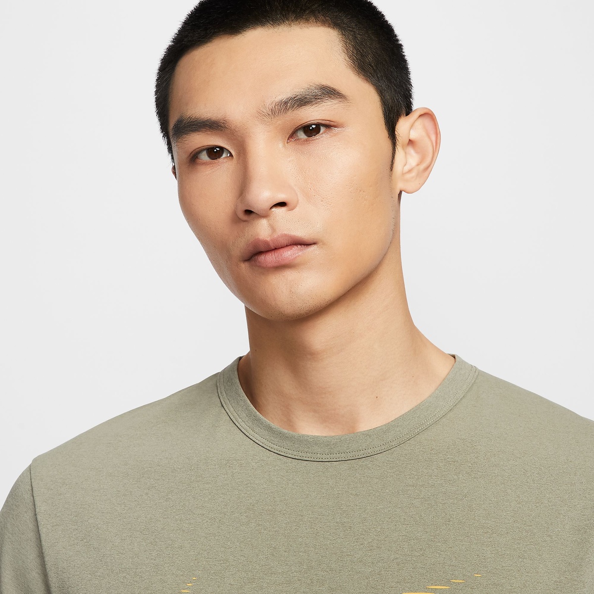 ナイキ DF UV HYVERSE GFX S/S トップ