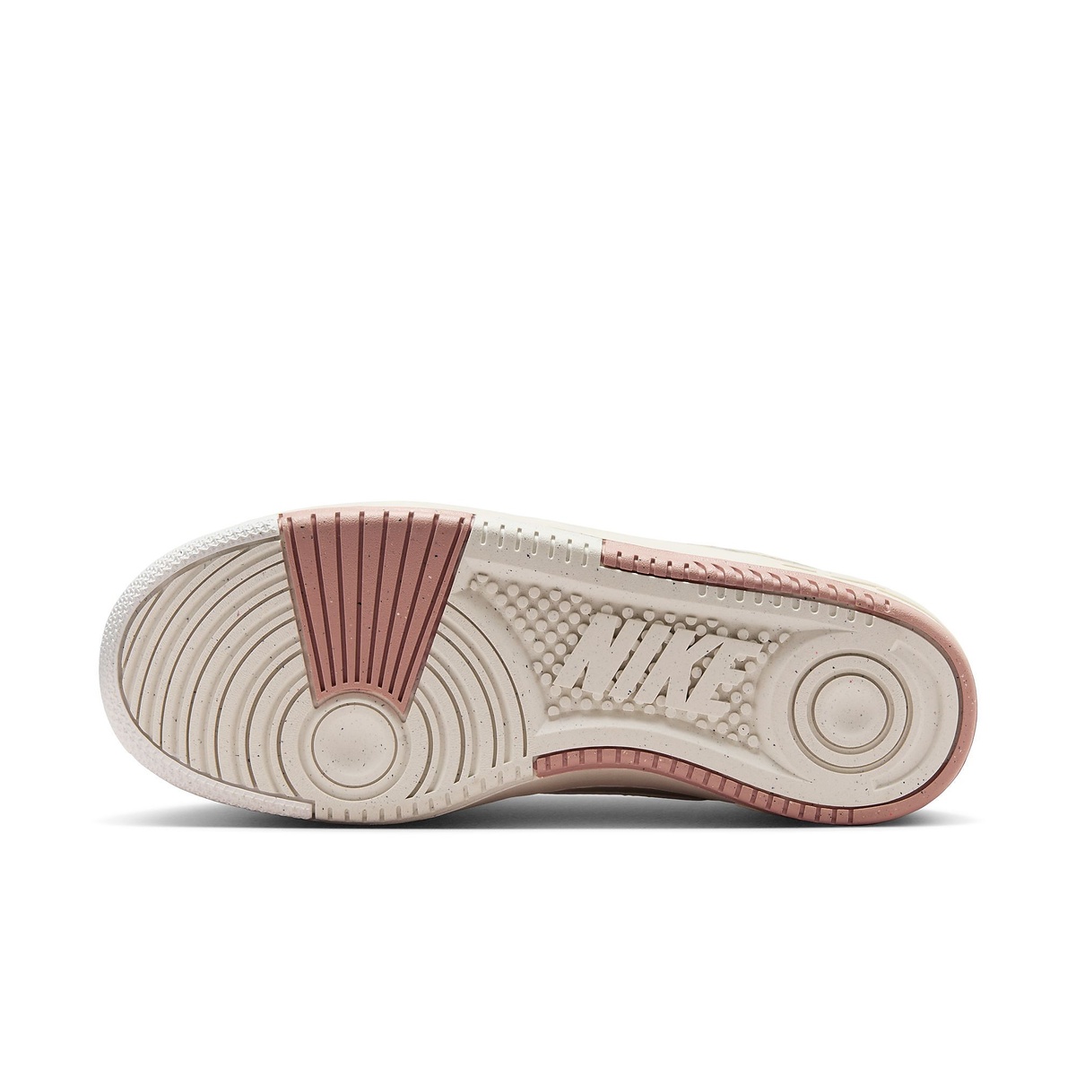 ナイキ ウィメンズ ガンマ フォース