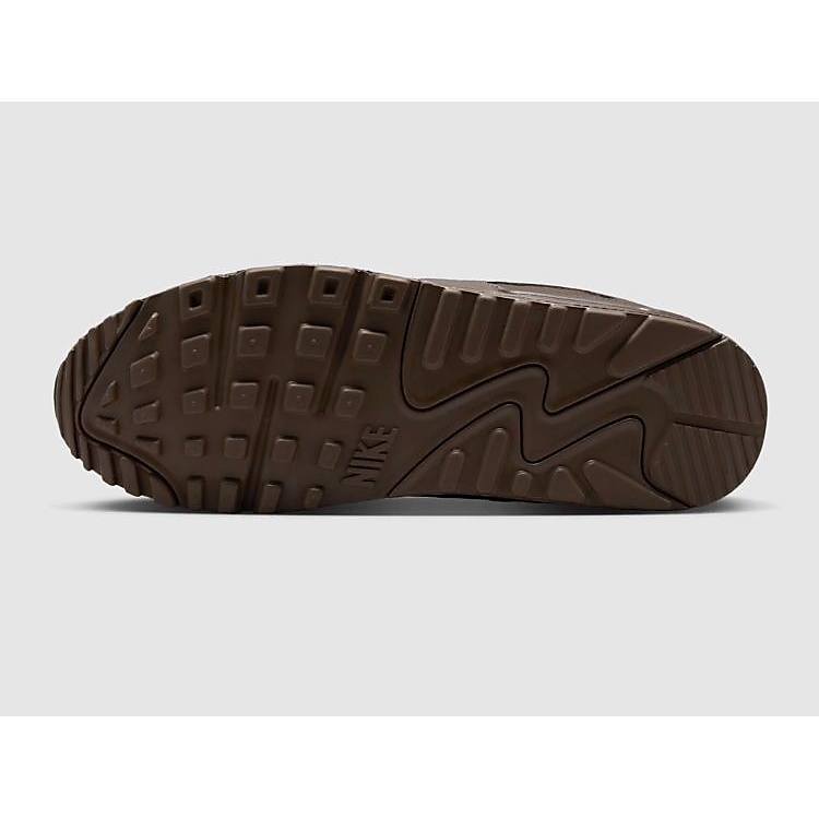 ナイキ エア マックス 90 ESS+