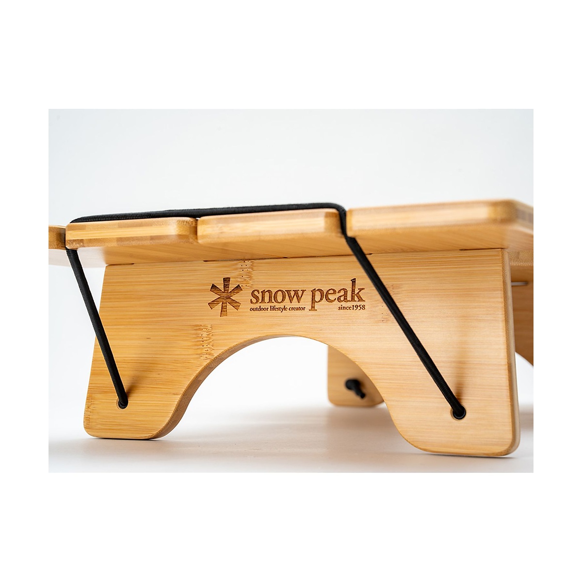 コーンホールテーブル