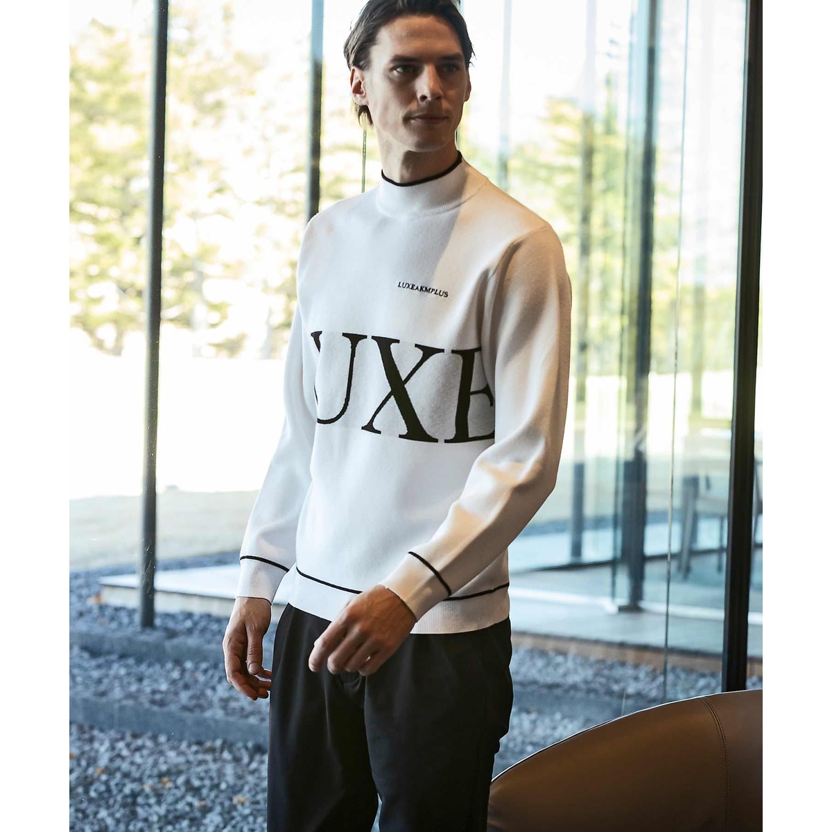 BIG LOGO MOCK NECK KNIT