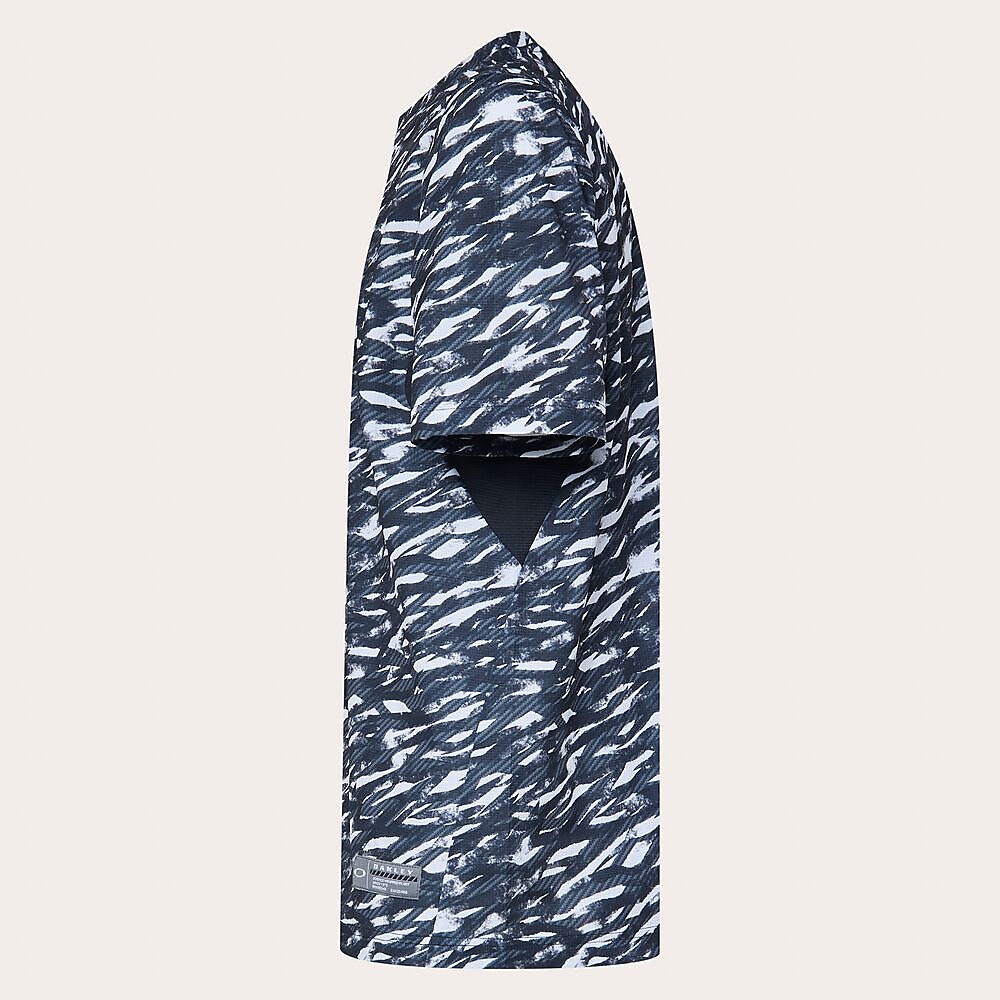 STRIKING AIRY SS GRAPHIC TEE 9.0