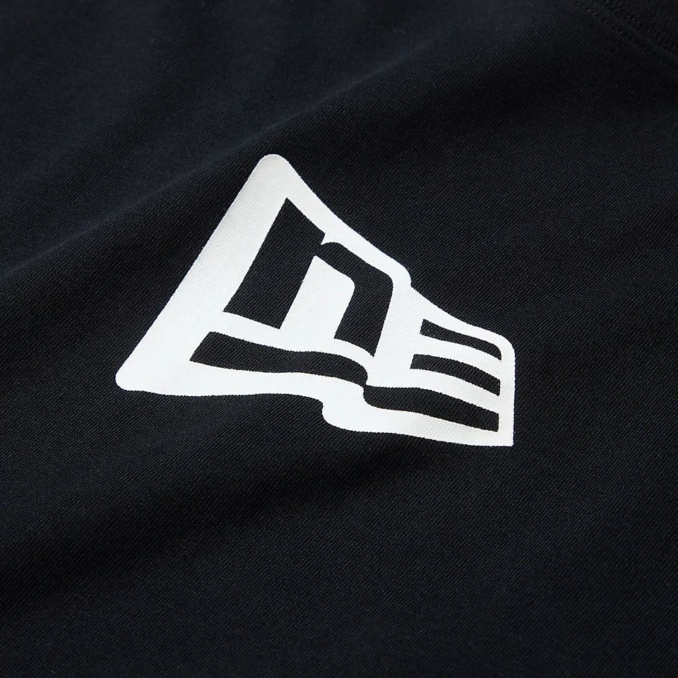 SS CT T FLAG LG MID