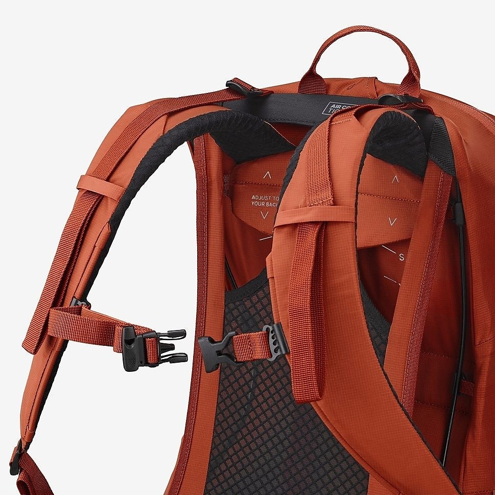 Decathlon バックパック MH500 25L BRN