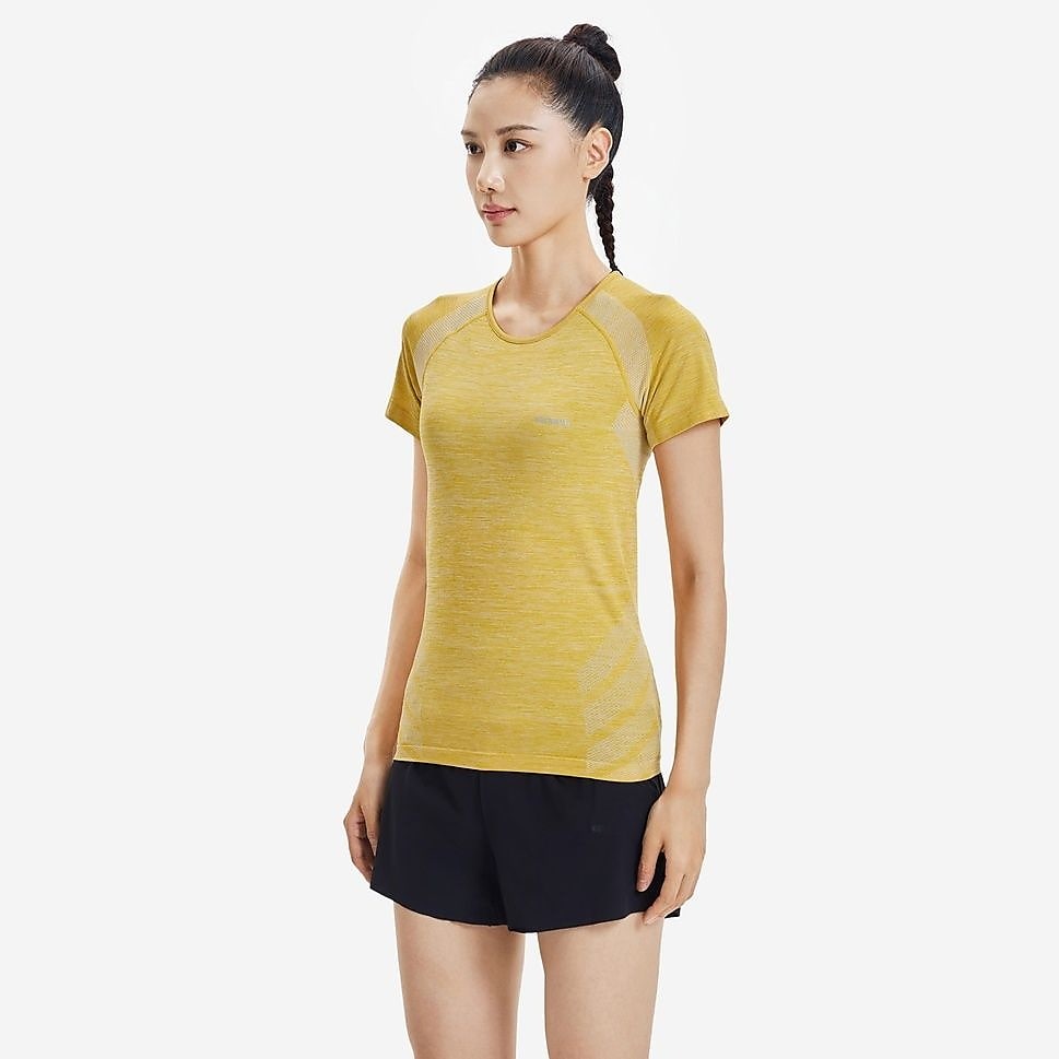 KIPRUNレディースTシャツRUN500シームレス COMFORT SLIM YEL