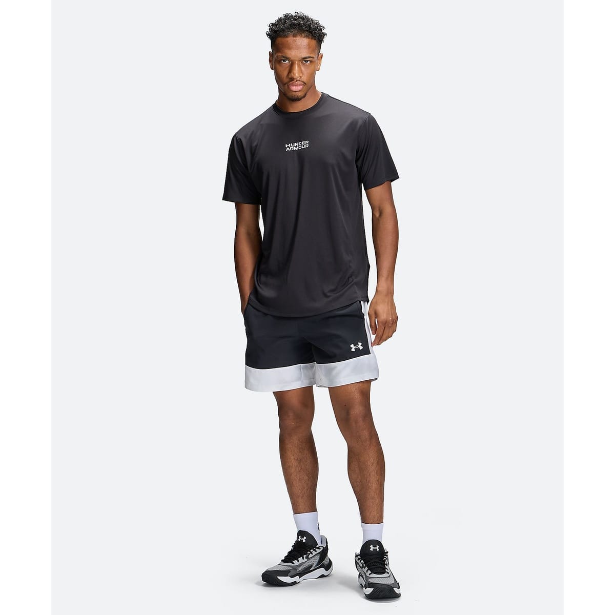 UA SPLASH WOVEN SHORTS