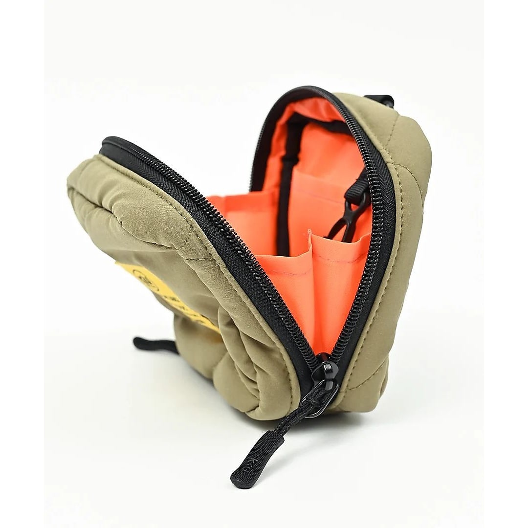 [KiU PADDED SQUARE POUCH]テラコッタ