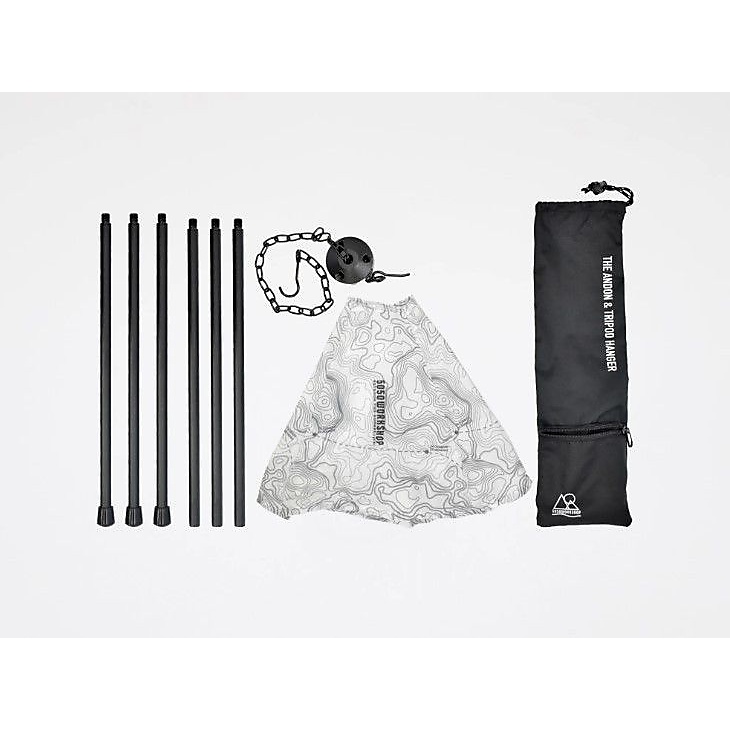 THE ANDON TRIPOD HANGER