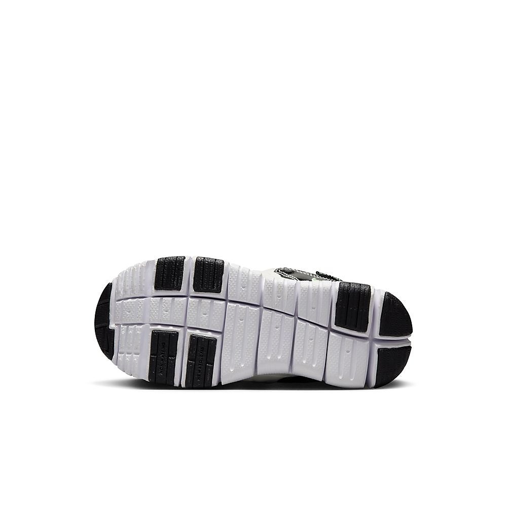 ナイキ ダイナモ フリー PS