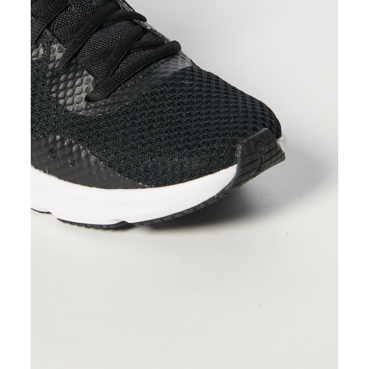UA W Charged Pursuit 3