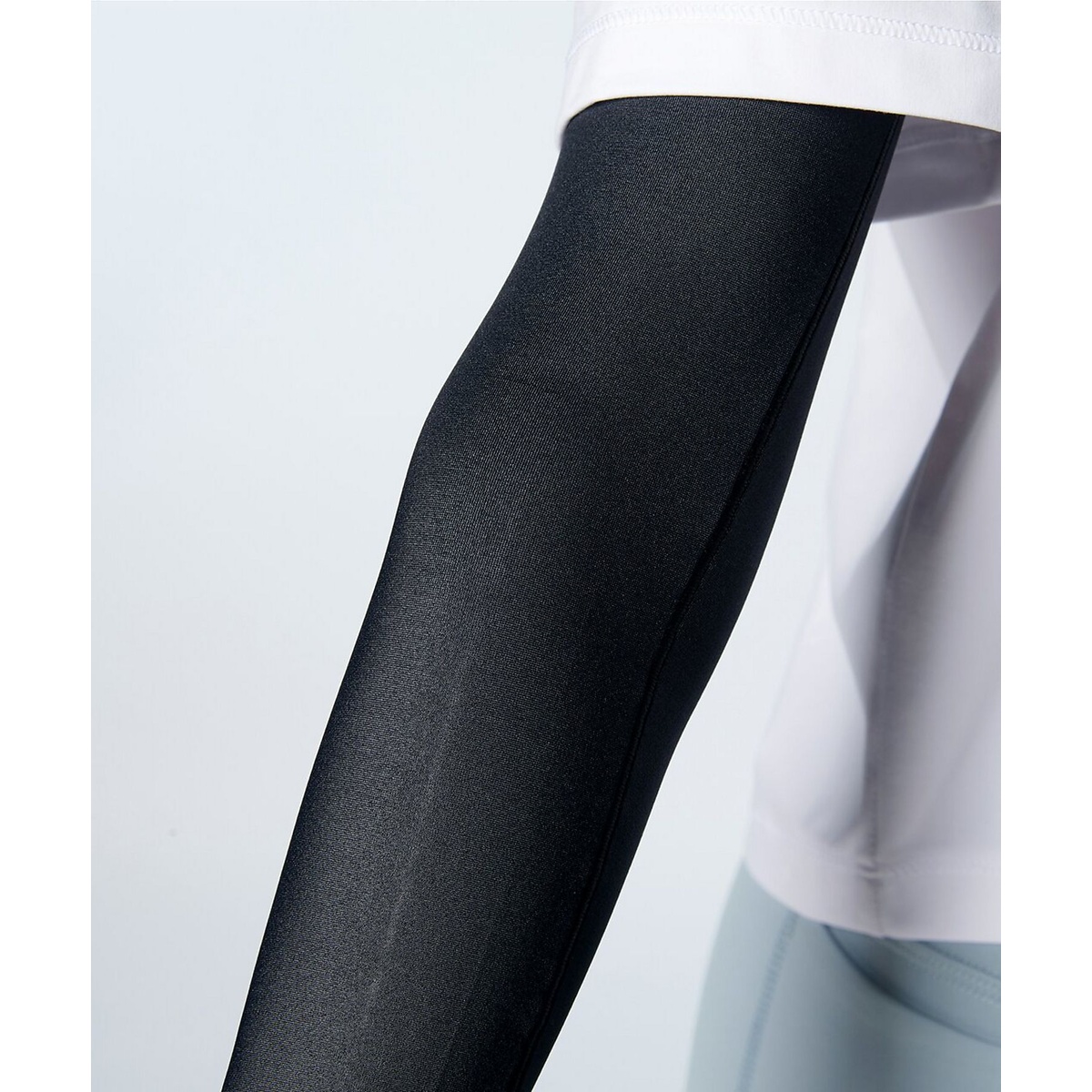 F24 UA Iso-Chill Calf Sleeves