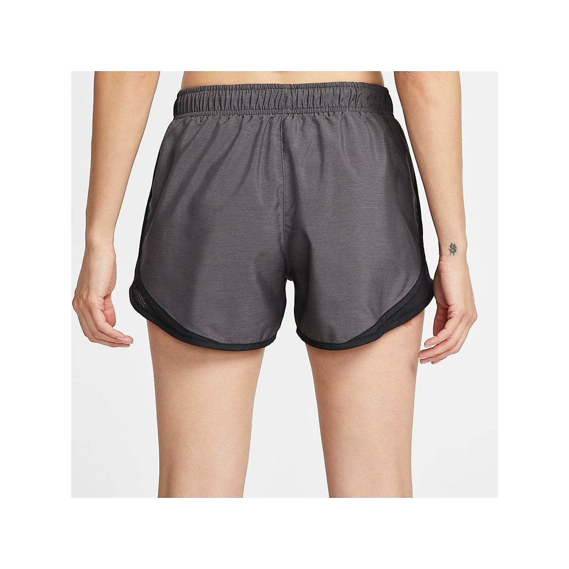 ナイキ ウィメンズ テンポ ショート