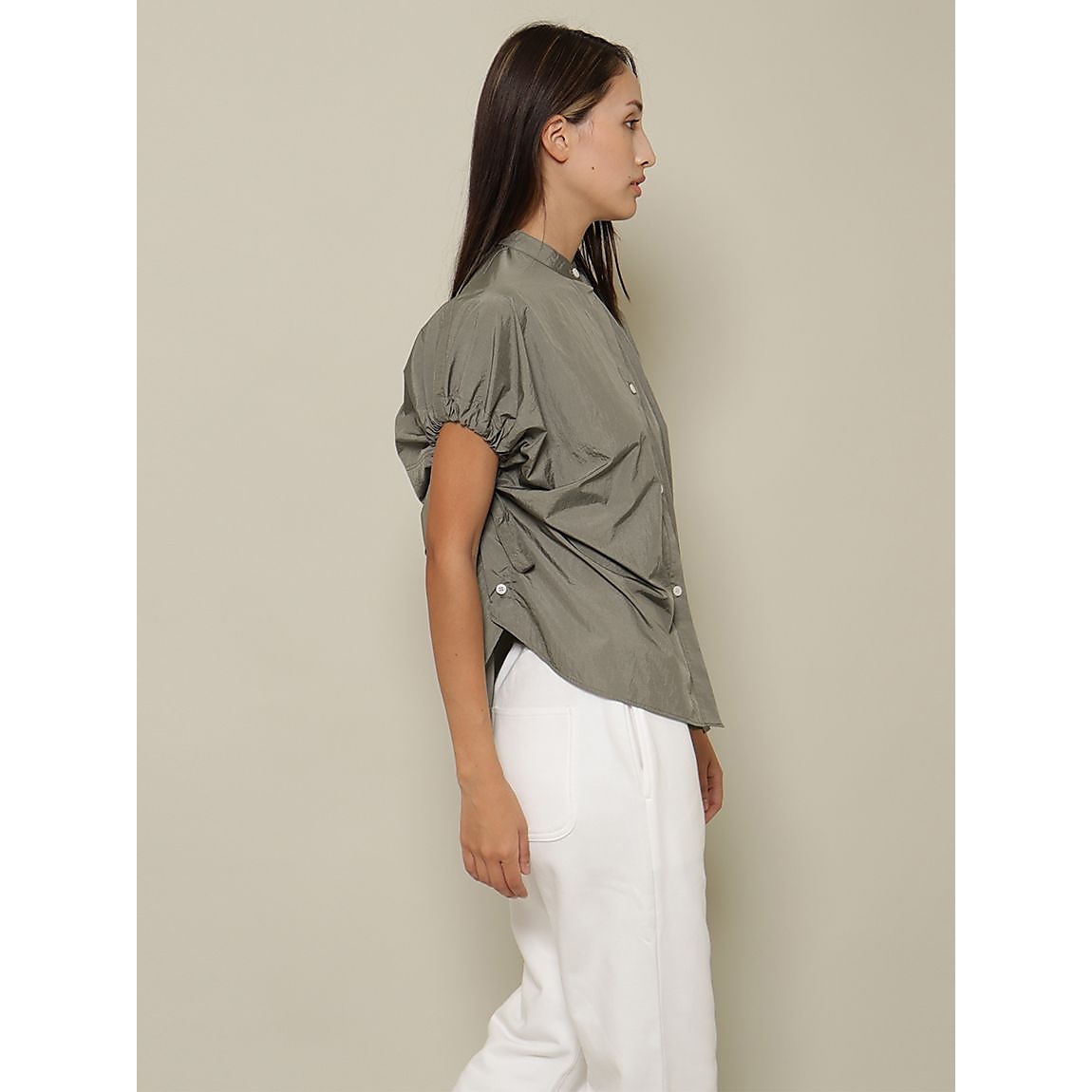 ストーンナイロン ギャザーブラウス