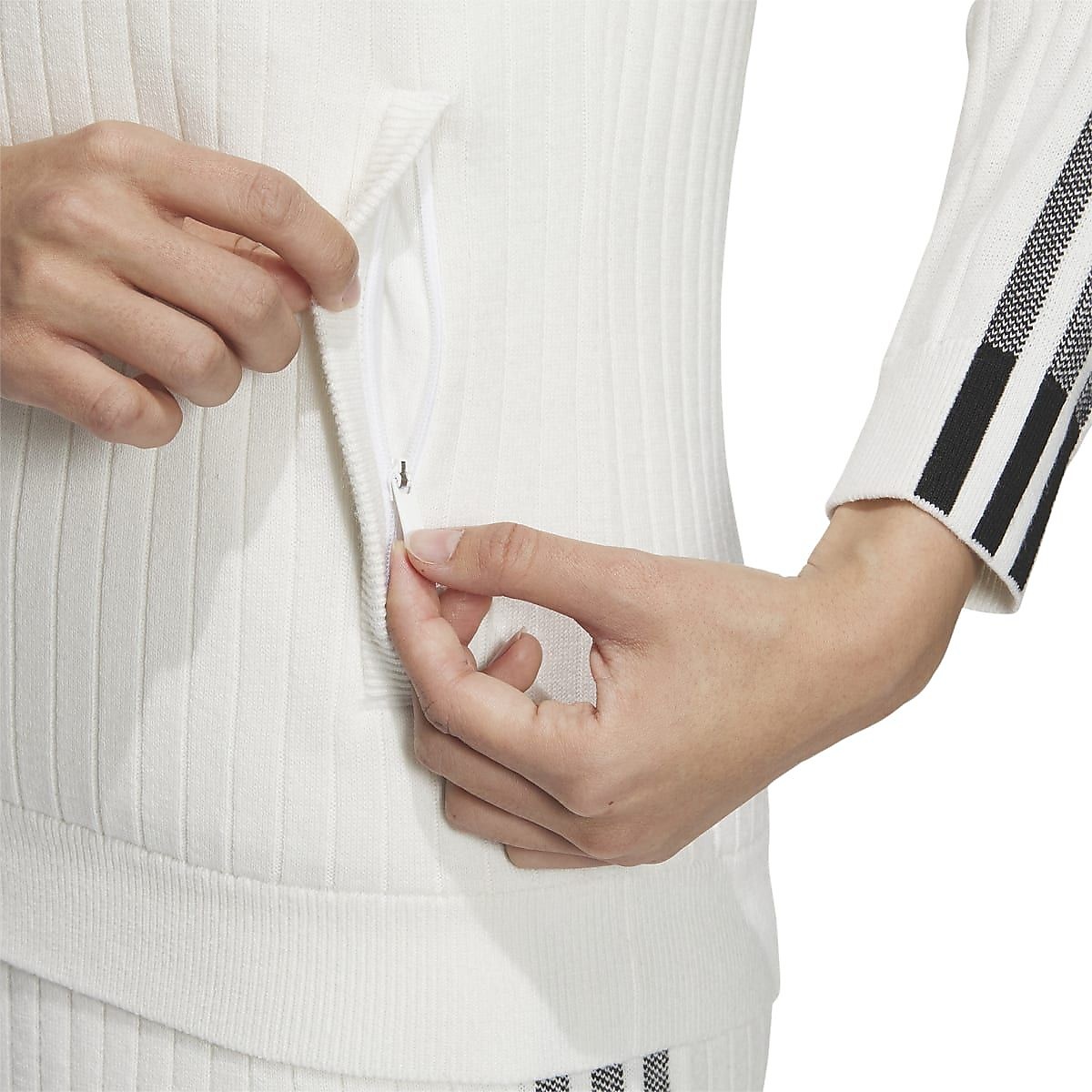 スリーストライプス　防風　長袖ライニングセーター