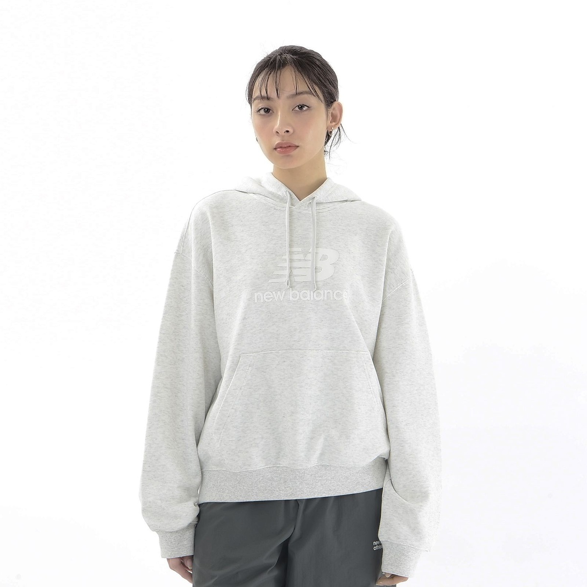 Sport Essentials Stacked Logo スウェットフーディ