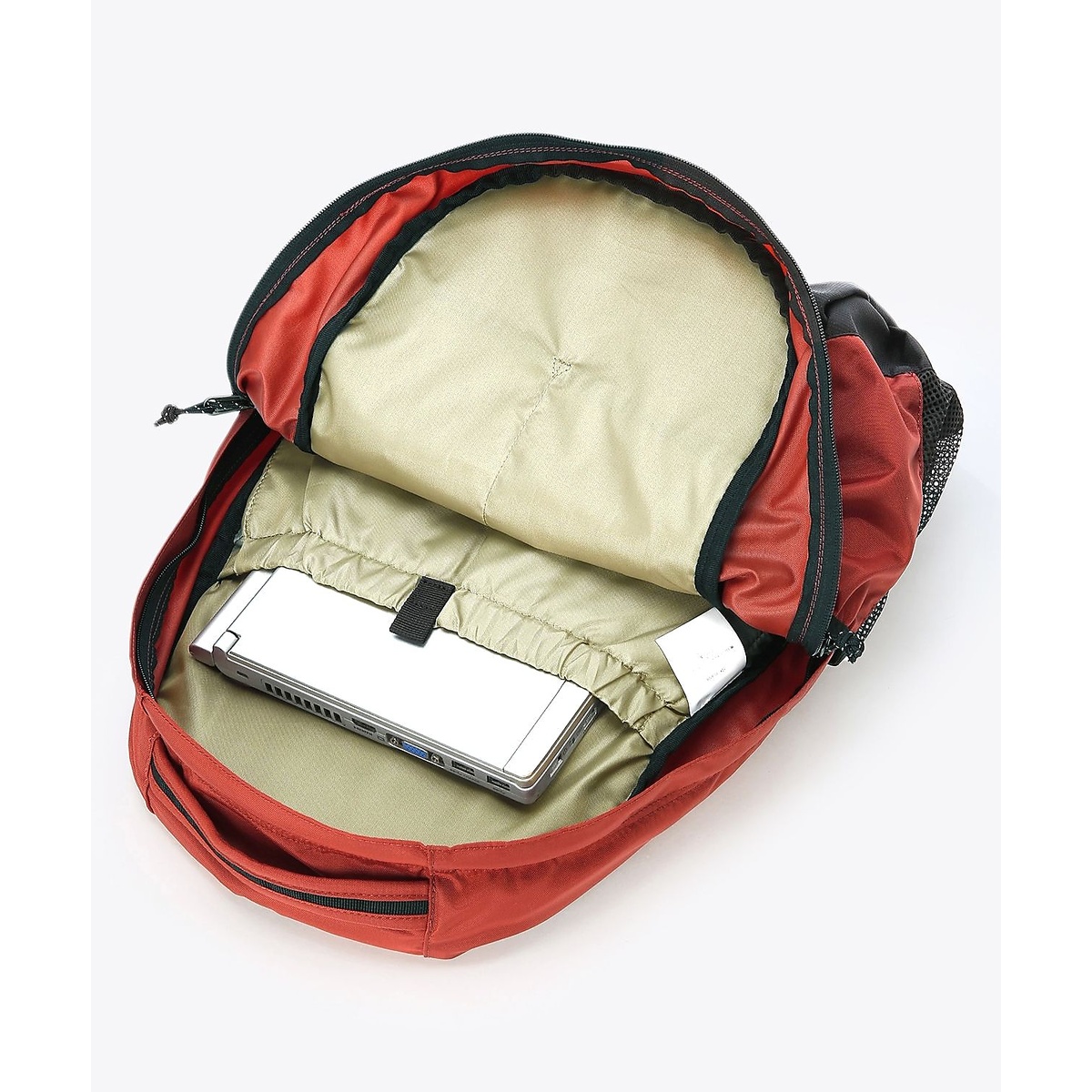 パナシーア30Lバックパック