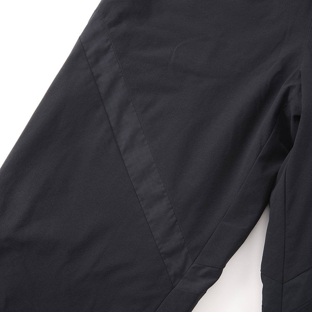 【THE THIRD by UMBRO】ウィンドロングパンツ