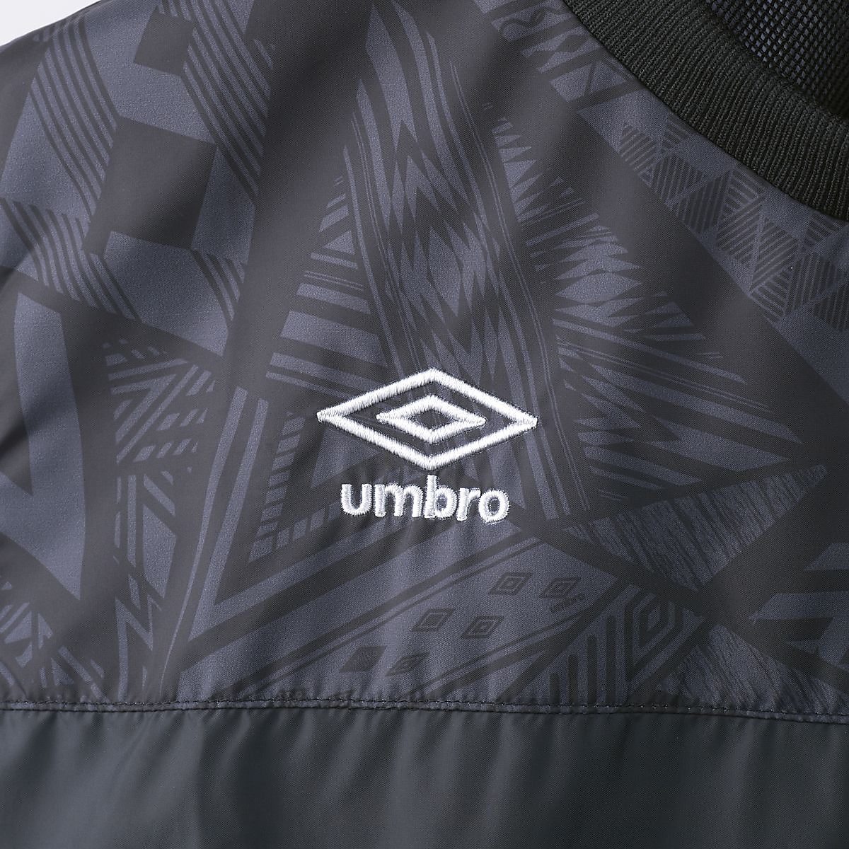 【THE THIRD by UMBRO】ジュニアラインドクロストップ