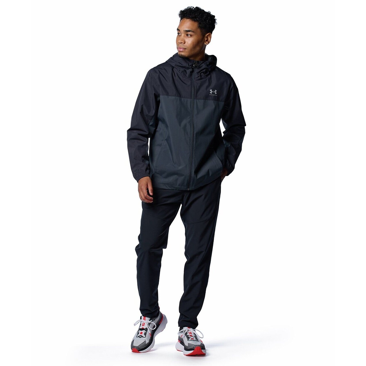 UA ESSENTIAL STORM JACKET