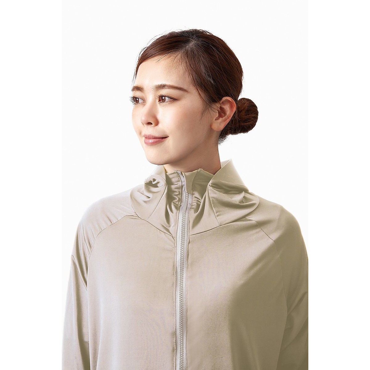 UVプロテクト　パーカー　シャイングレージュ