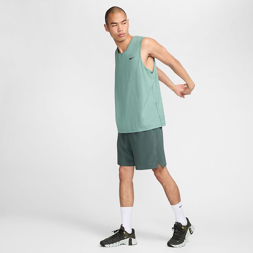 ナイキ ユニバーサル コア タンクトップ