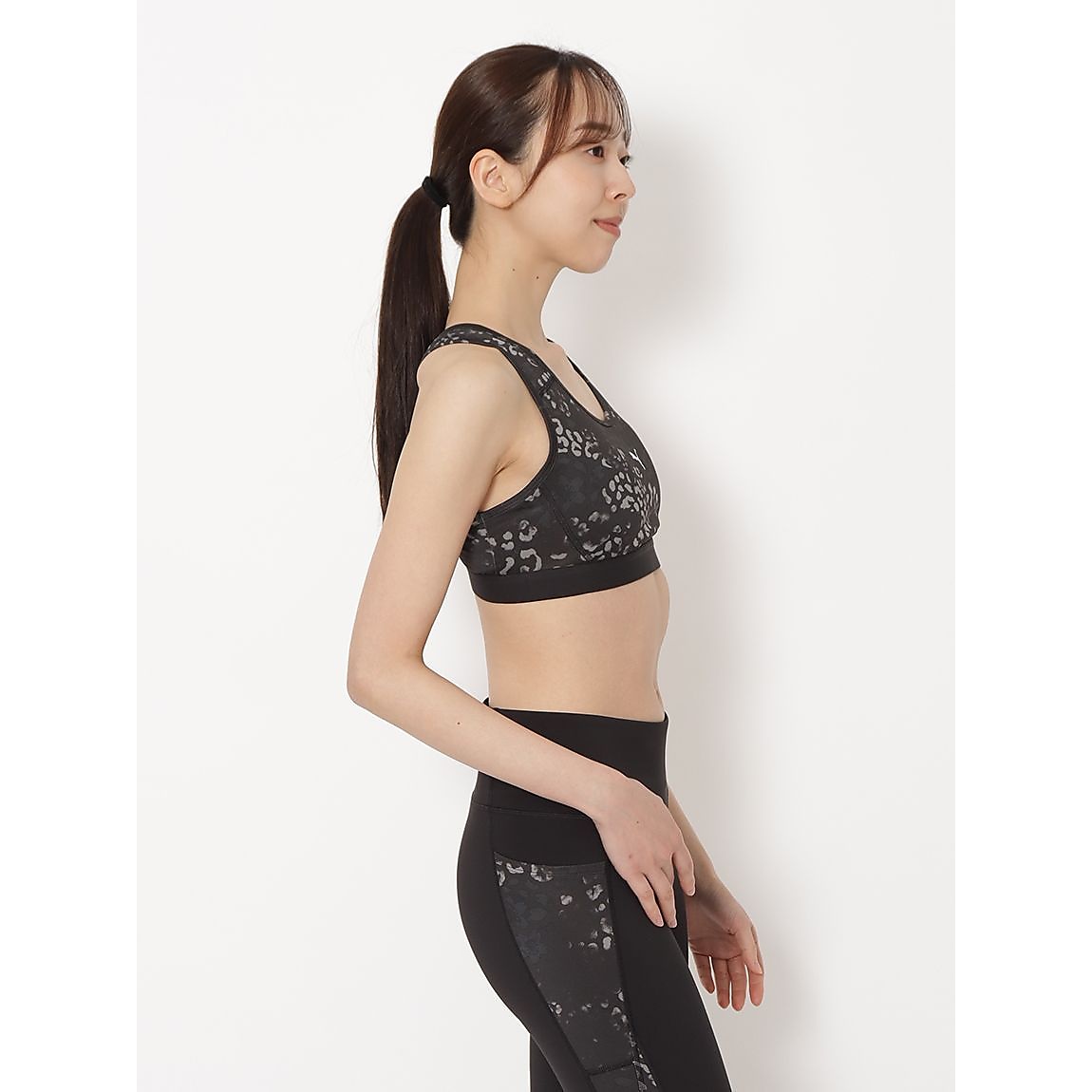 TAD ベーシックミッドサポートスポーツブラトッフ