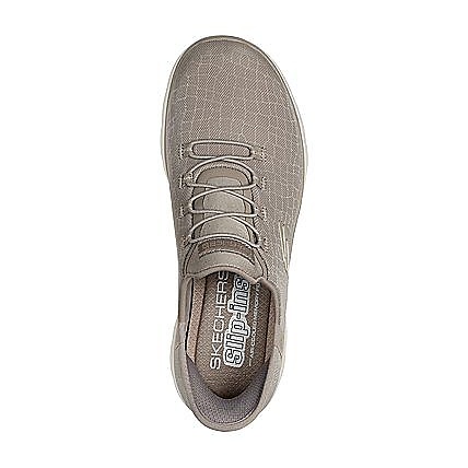 SUMMITS-CLASSY NIGHT