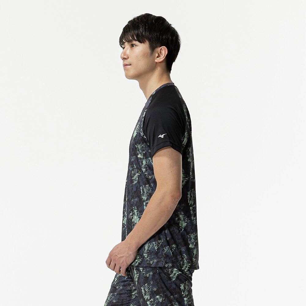 グラフィックTシャツ