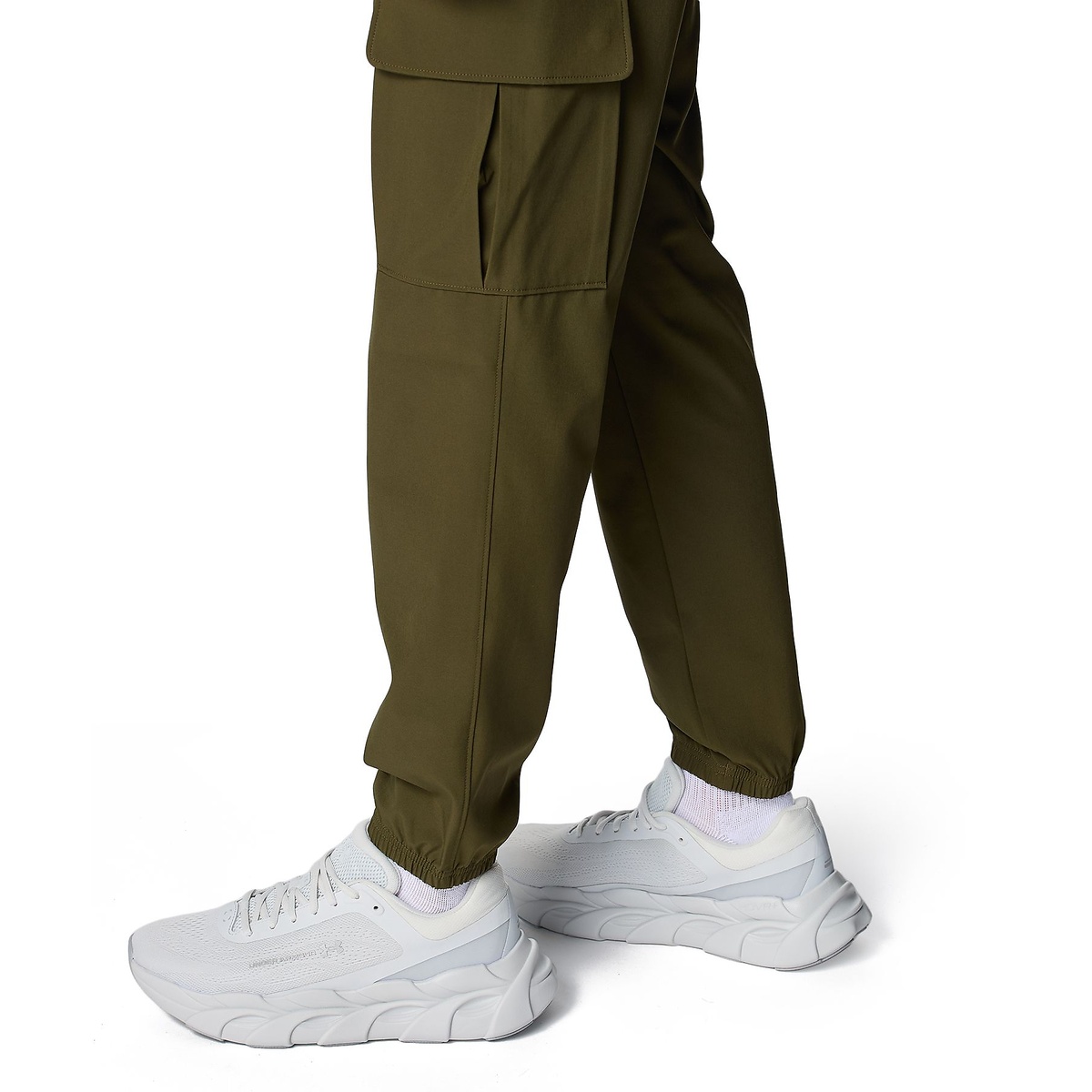 UA Vibe Woven Cargo Pants