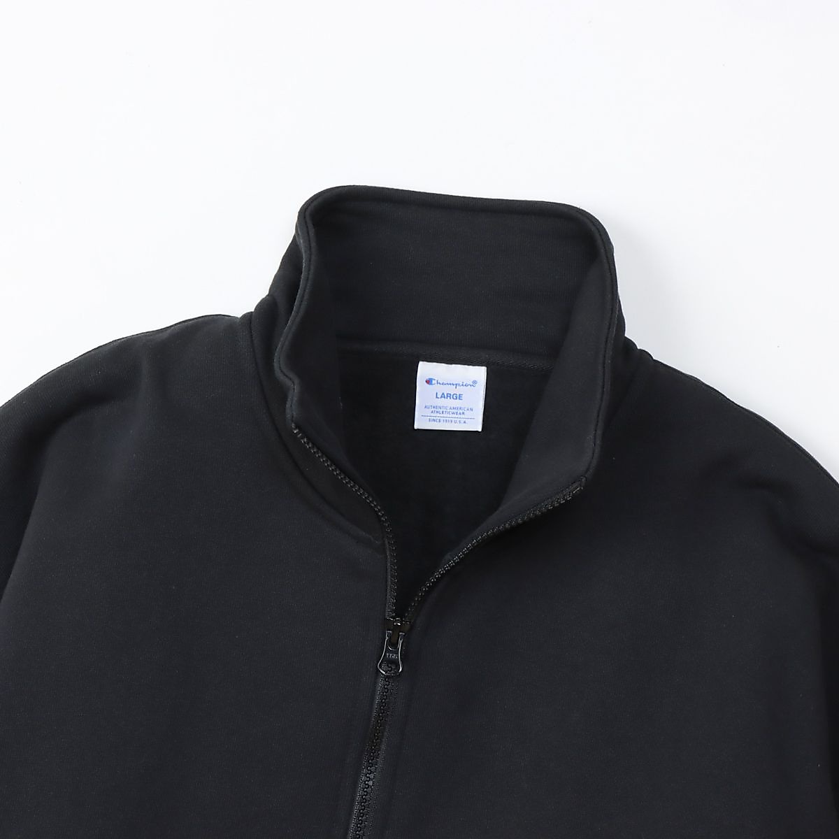 HALF ZIP SWEATSHIRT