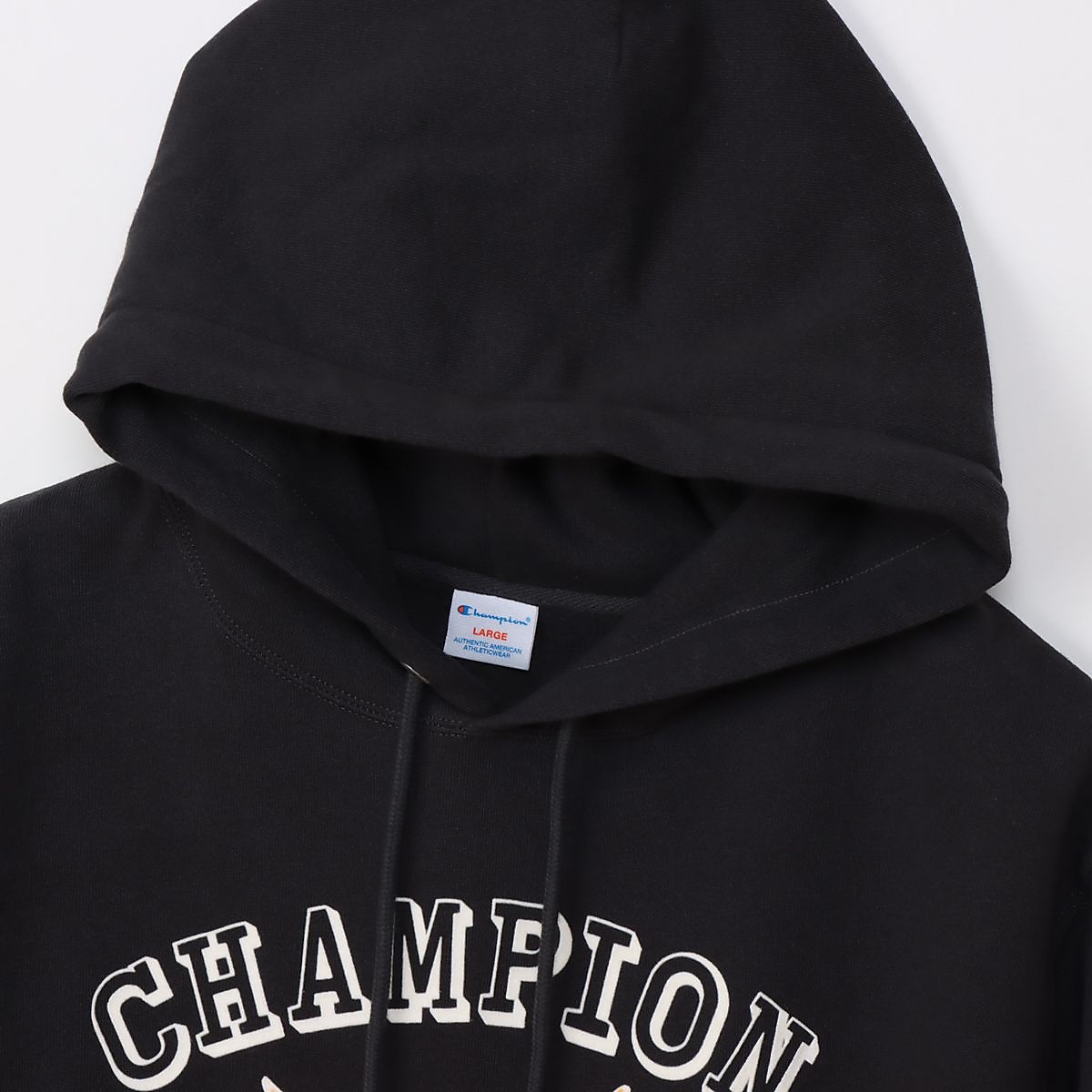HOODED SWEATSHIRT