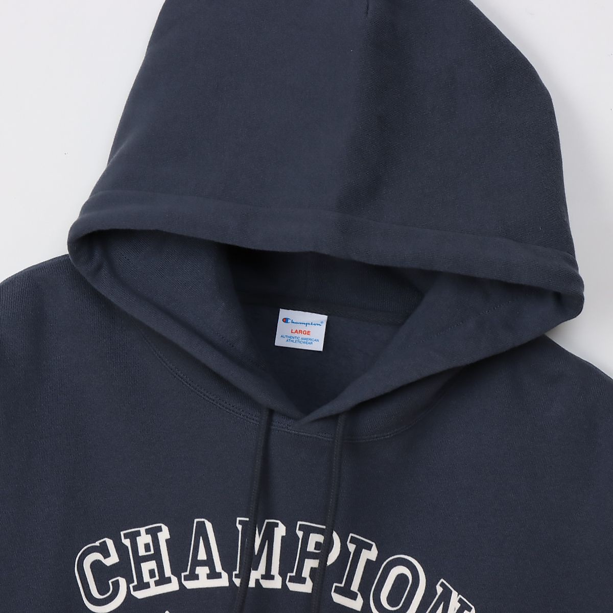 HOODED SWEATSHIRT