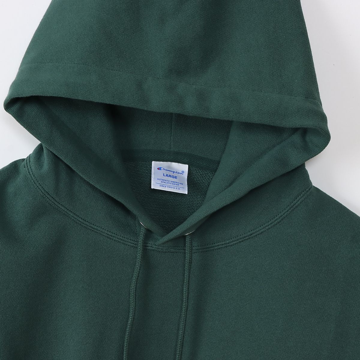 HOODED SWEATSHIRT