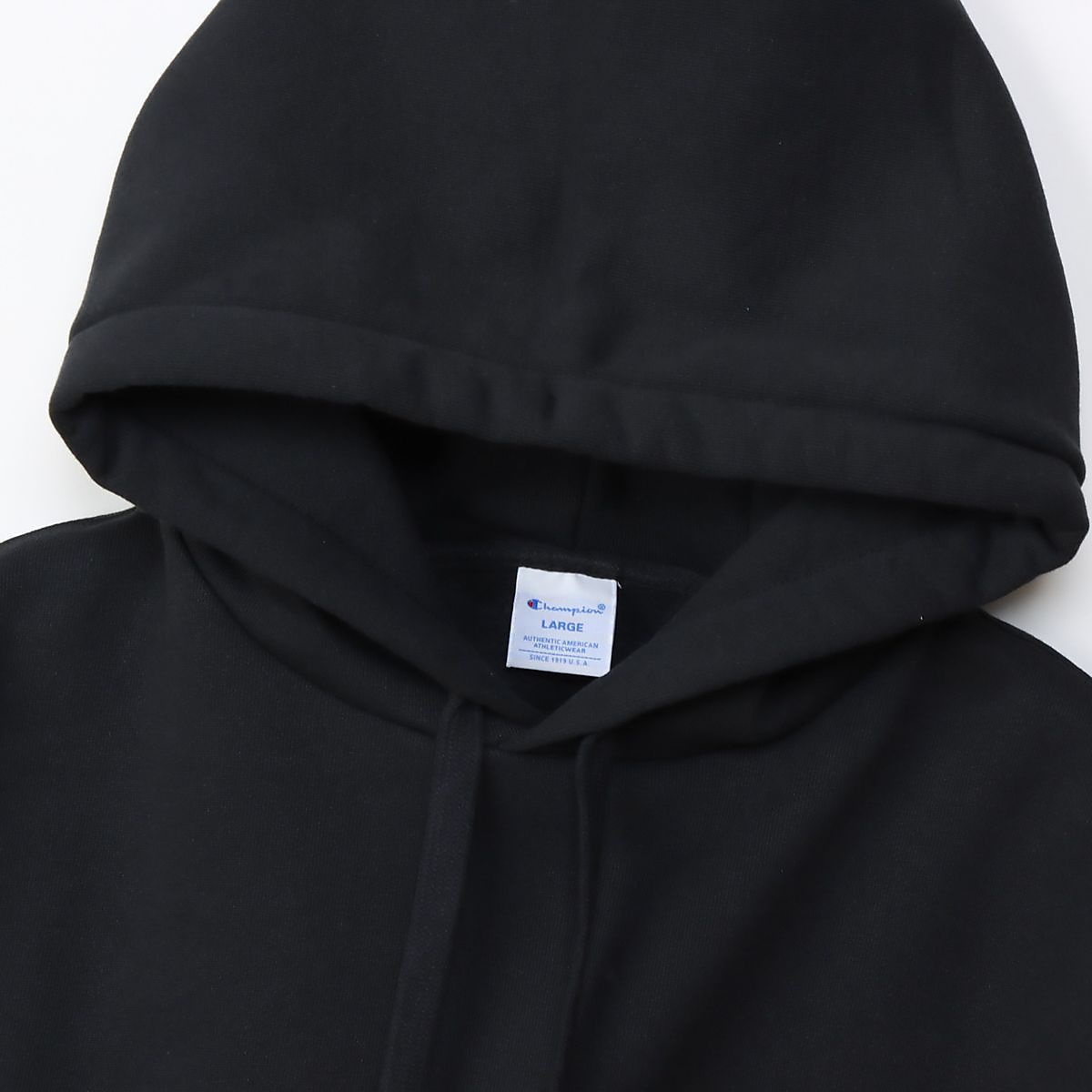 HOODED SWEATSHIRT