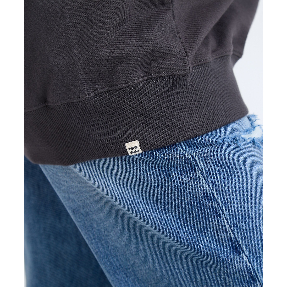 GRAPHIC LOOSE FIT CREW