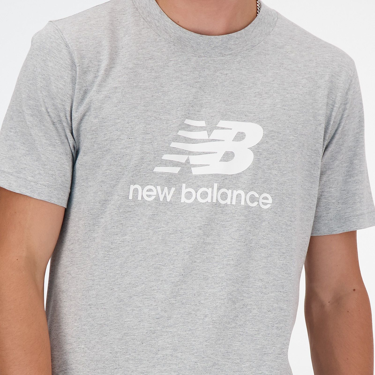 New Balance Stacked Logo ショートスリーブTシャツ